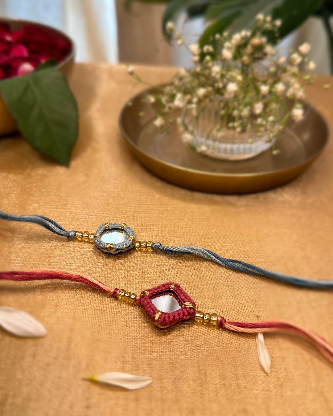 Blaue und rosa Spiegel-Rakhis ~ 2er-Set